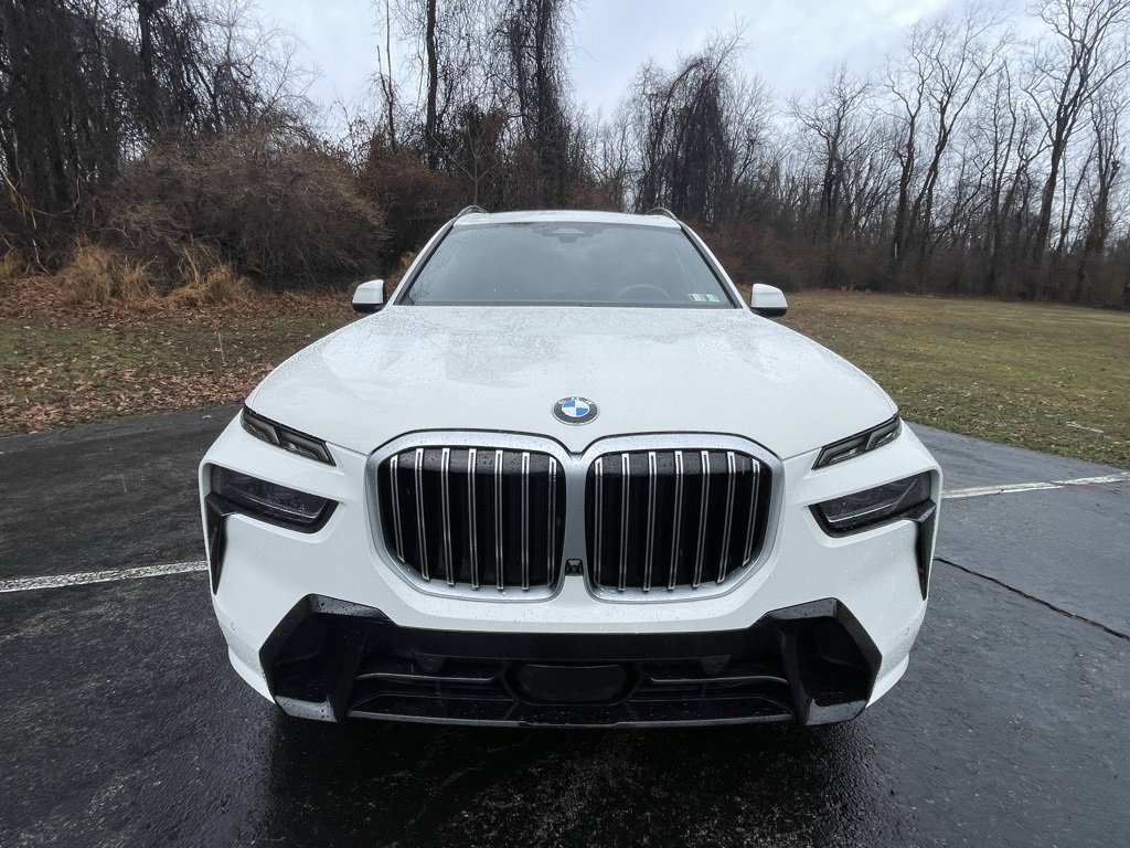 Used 2025 BMW X7 xDrive40i w/ M Sport Package image 9