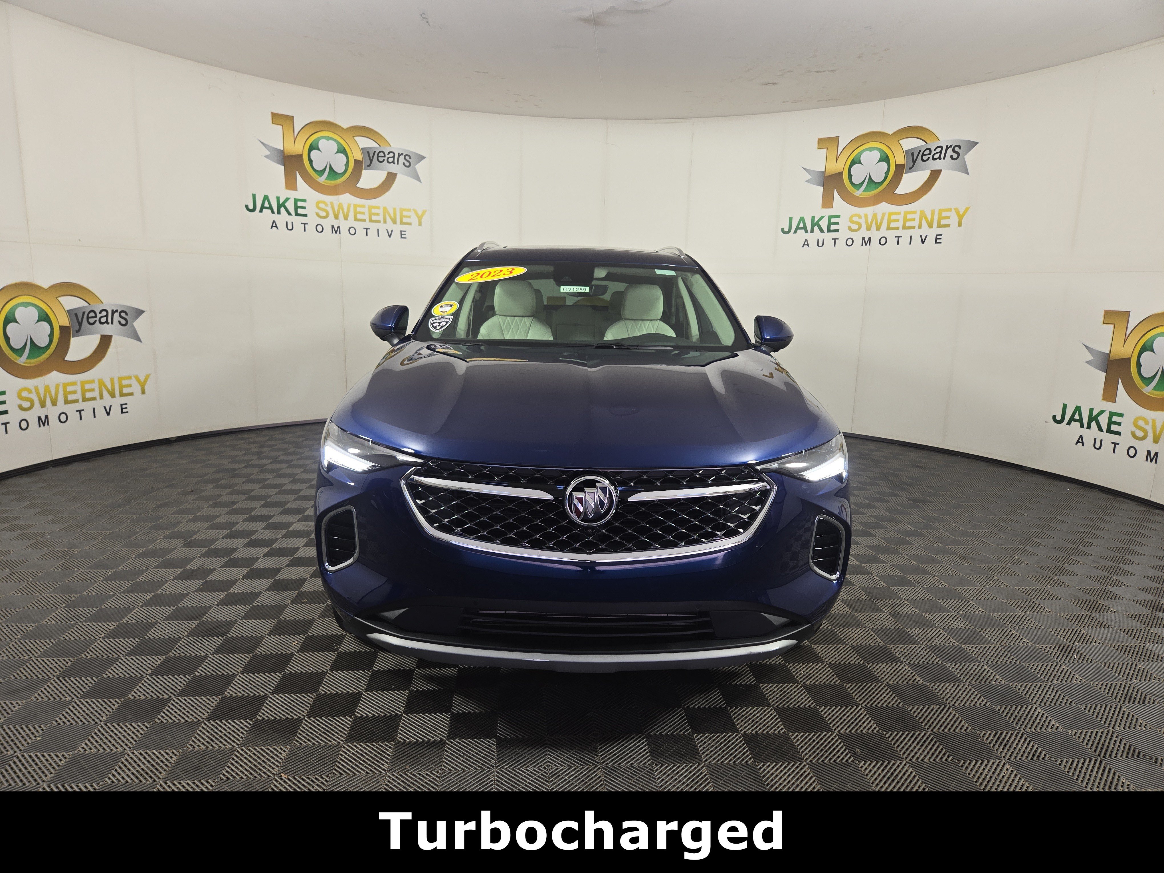 Used 2023 Buick Envision Avenir AWD/4WD image 2