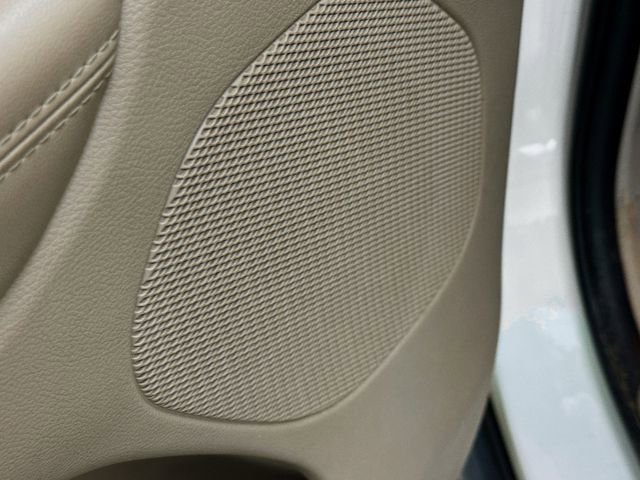 Used 2012 Jeep Grand Cherokee Limited image 19