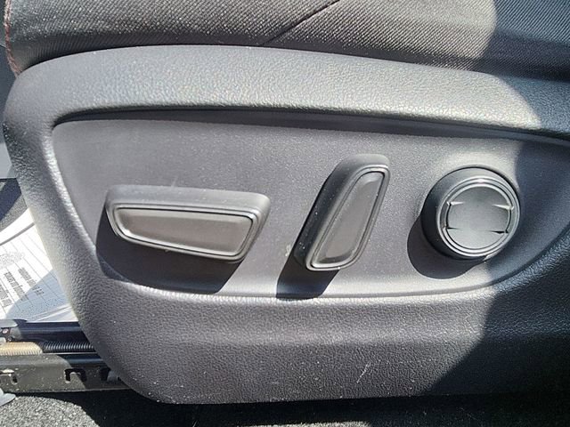 Used 2021 Toyota RAV4 SE image 12