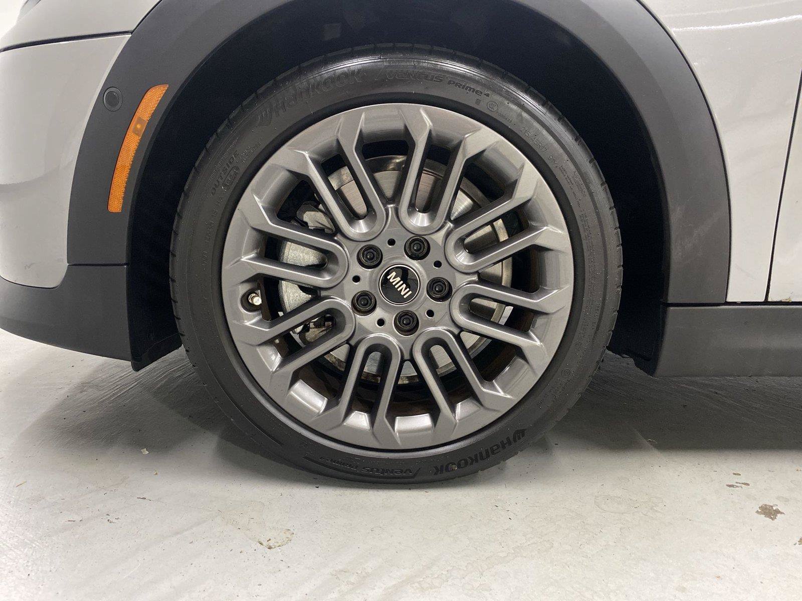 Used 2025 MINI Cooper 2-Door Hardtop FWD image 23