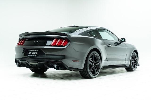 Used 2020 Ford Mustang Premium image 12