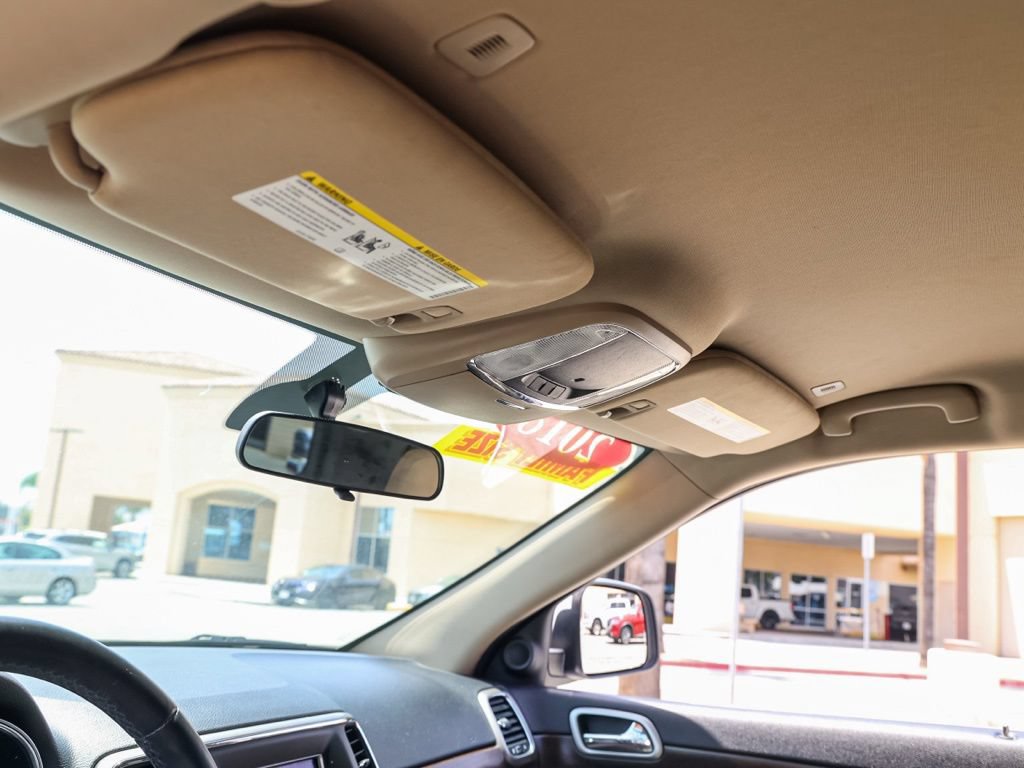 Used 2018 Jeep Grand Cherokee Laredo RWD image 13