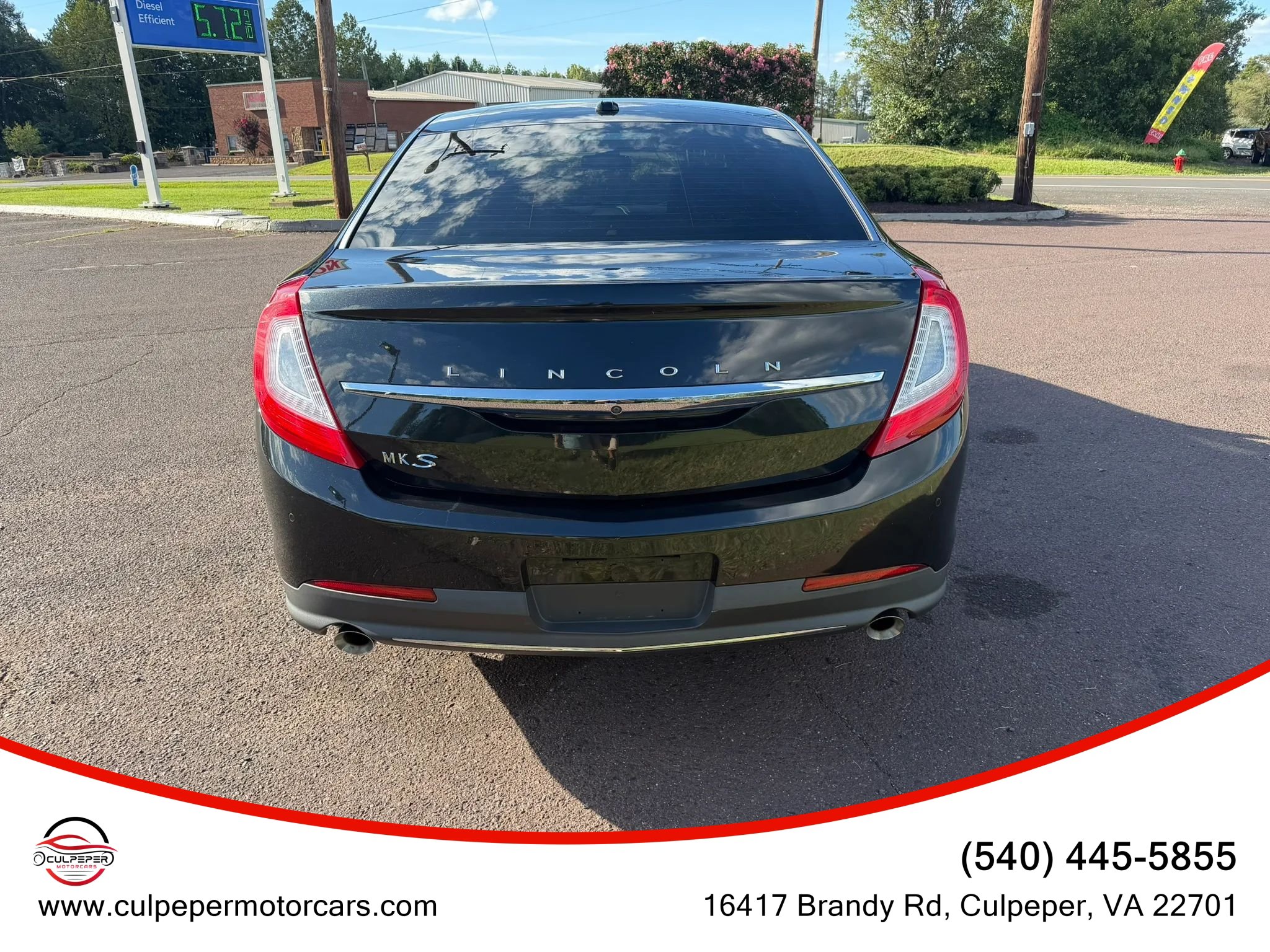 Used 2015 Lincoln MKS FWD image 4