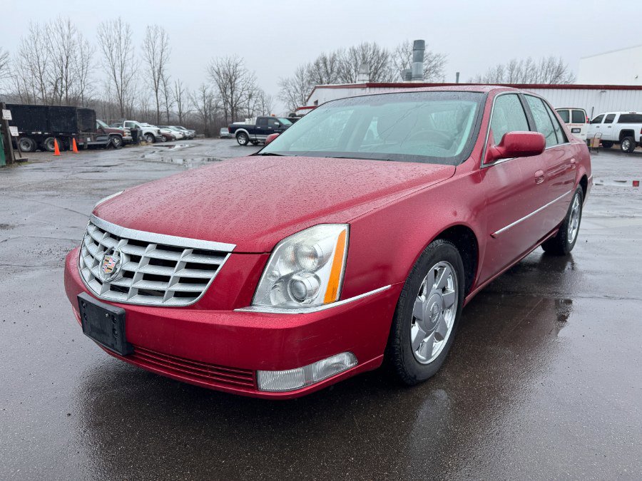 Used 2011 Cadillac DTS 4dr Sdn Base FWD image 1