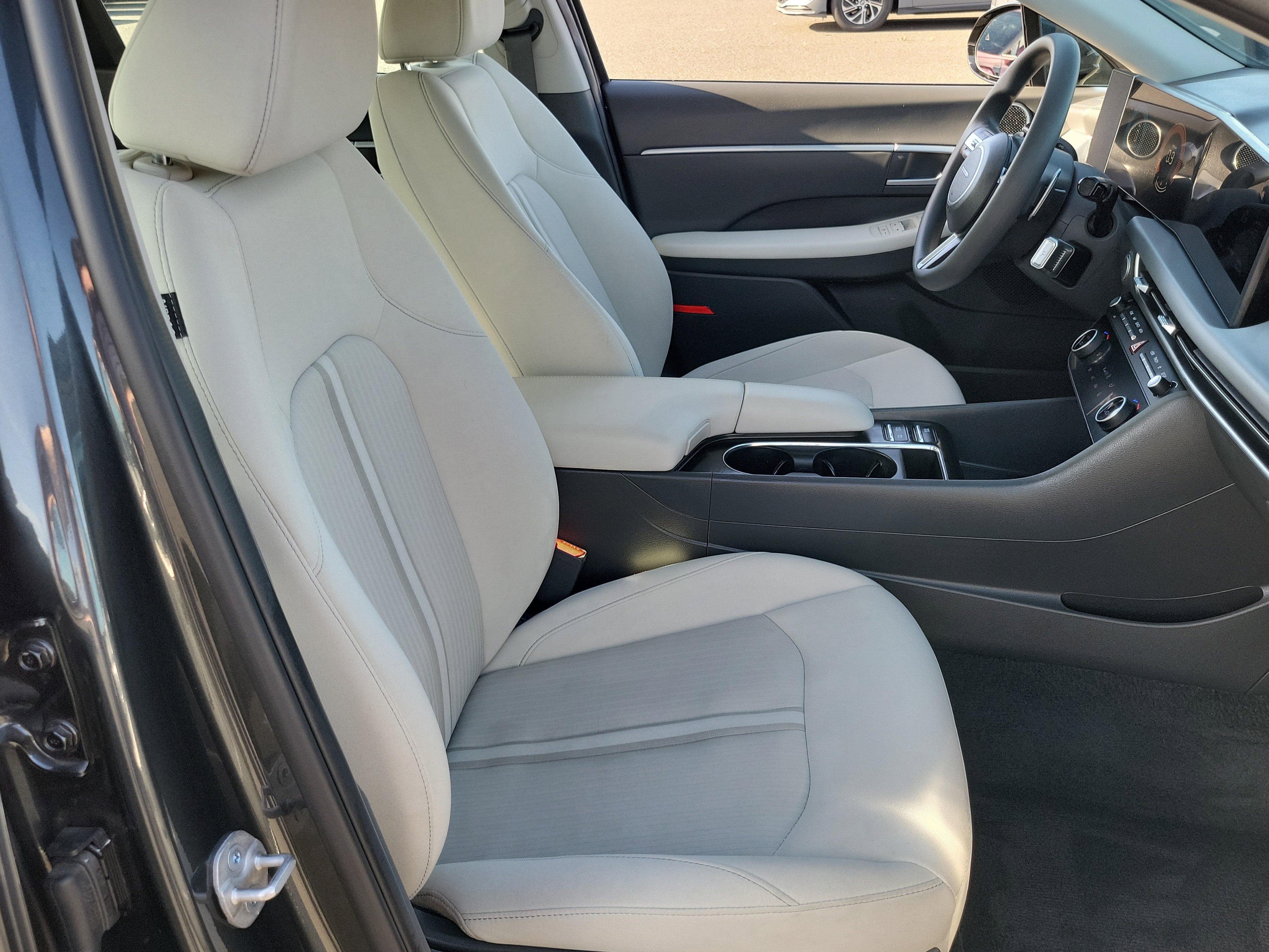 Certified 2025 Hyundai Sonata SEL AWD/4WD image 22