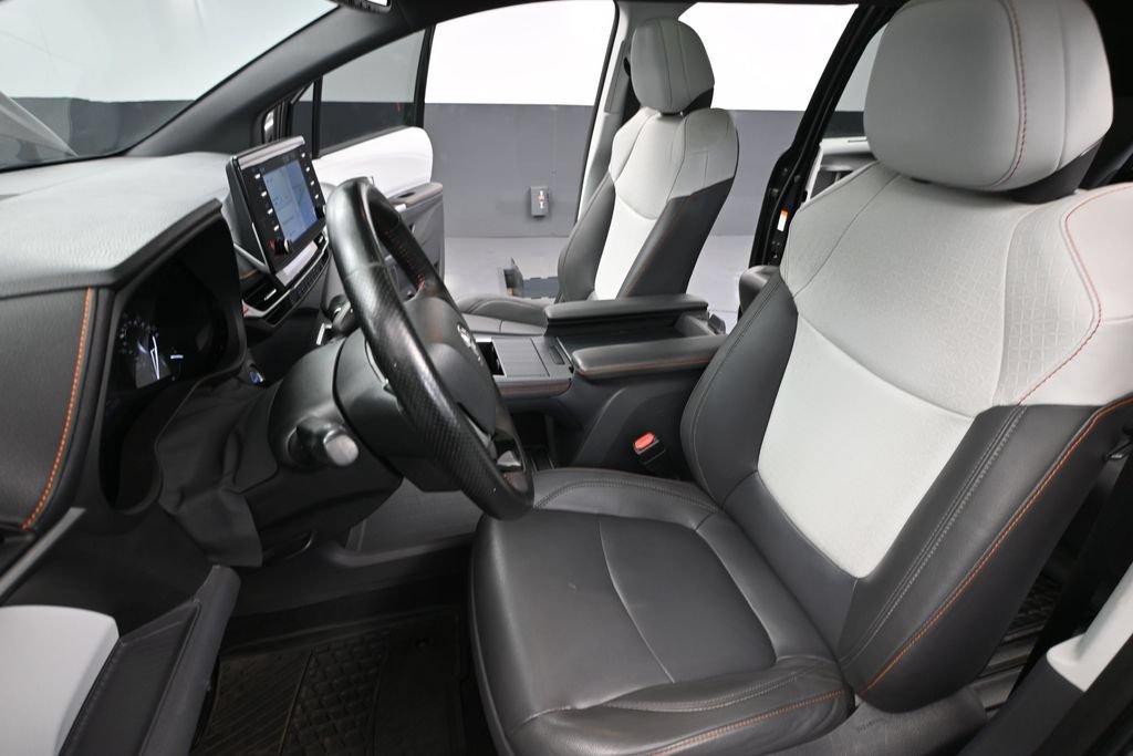 Used 2021 Toyota Sienna XSE FWD image 17