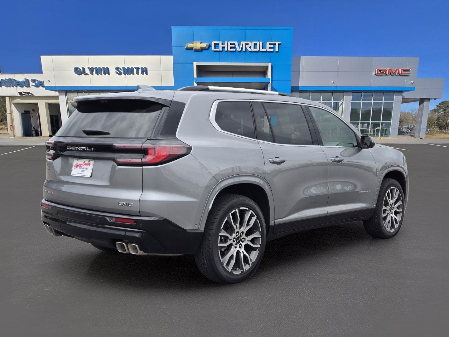 Used 2026 GMC Acadia Denali Ultimate FWD image 7