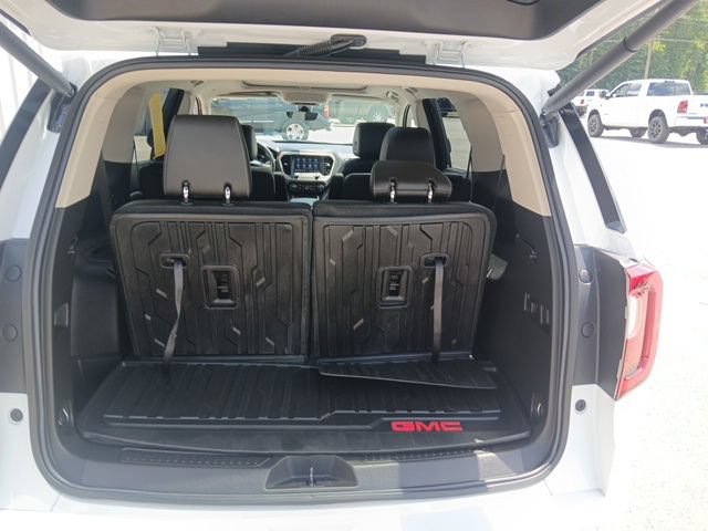 Used 2023 GMC Acadia Denali w/ Denali Ultimate Package FWD image 10