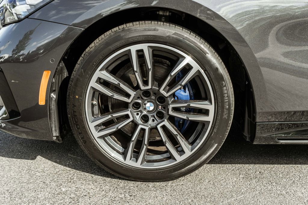 Used 2026 BMW 530i xDrive AWD/4WD image 34