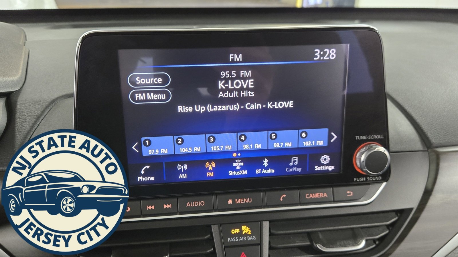 Used 2024 Nissan Altima 2.5 SV image 13