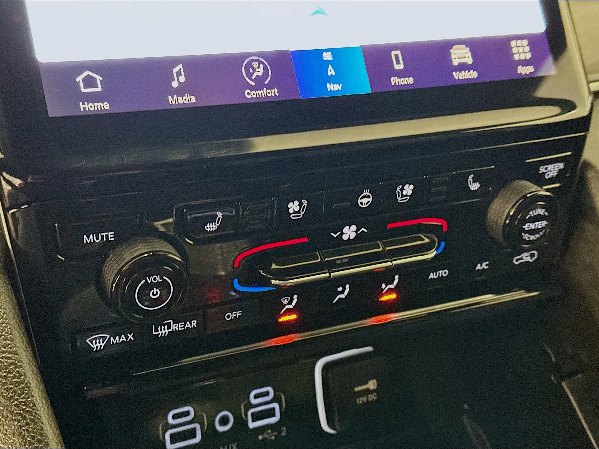 Used 2024 Jeep Grand Cherokee L Limited w/ Luxury Tech Group II image 24