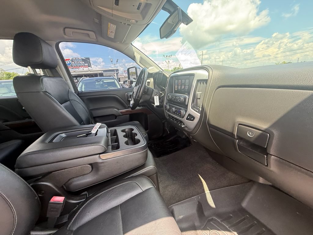 Used 2018 GMC Sierra 3500 SLE w/ SLE Preferred Package AWD/4WD image 25