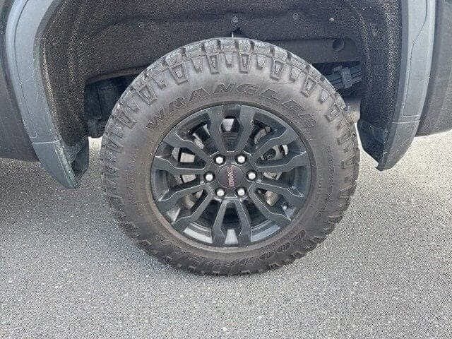 Used 2022 GMC Sierra 1500 AT4X image 12