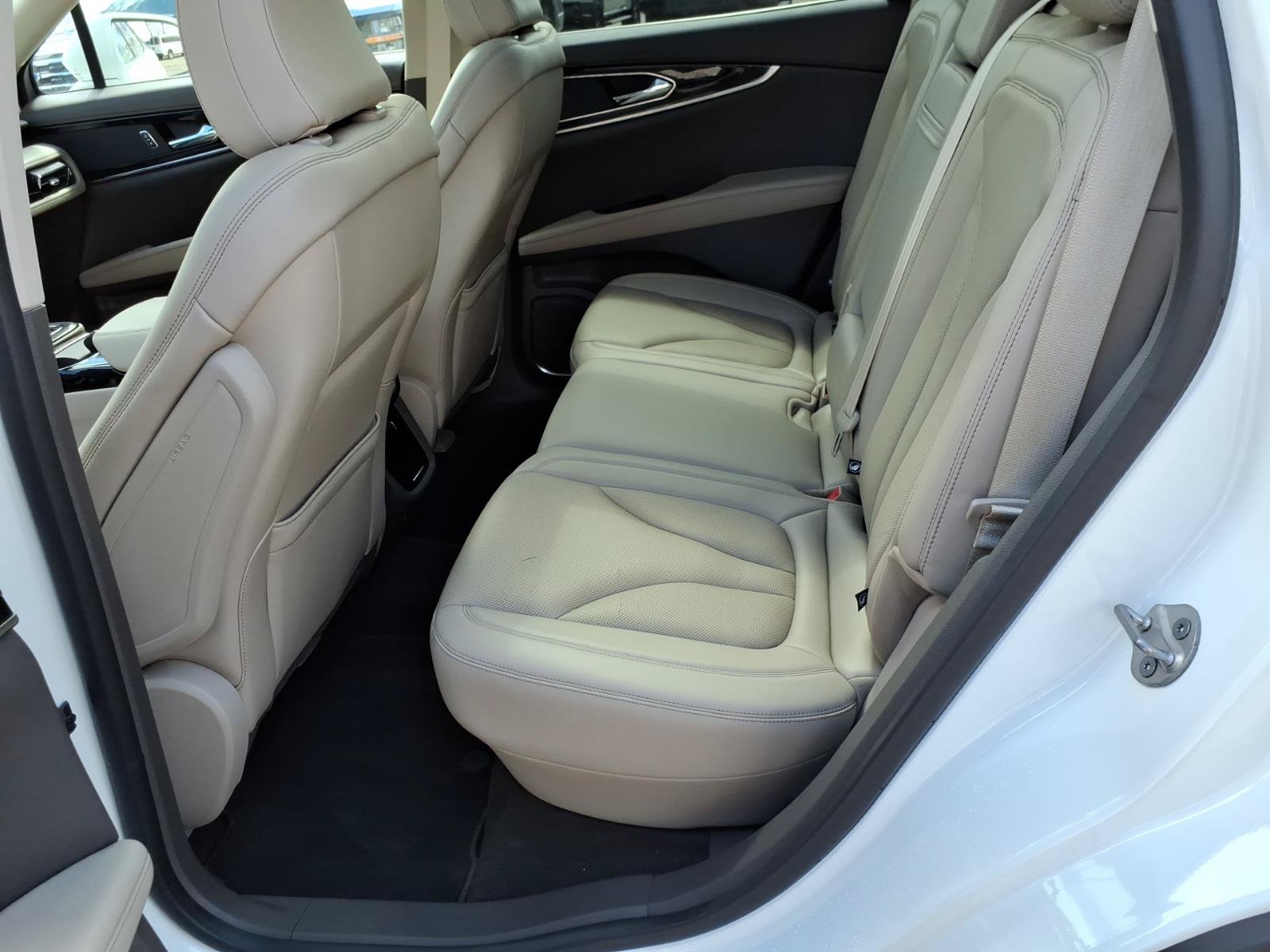 Used 2023 Lincoln Nautilus Reserve AWD/4WD image 14