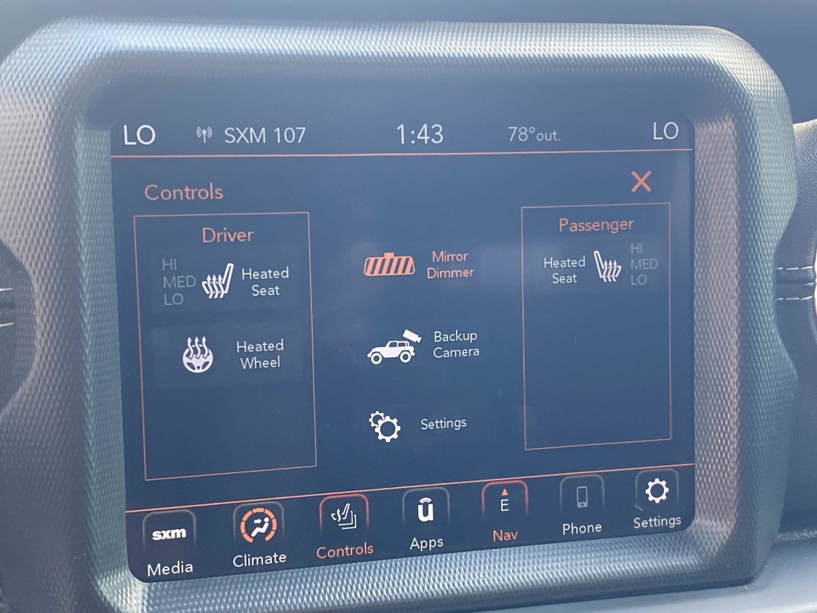 Used 2022 Jeep Wrangler Unlimited Sahara w/ Cold Weather Group AWD/4WD image 31