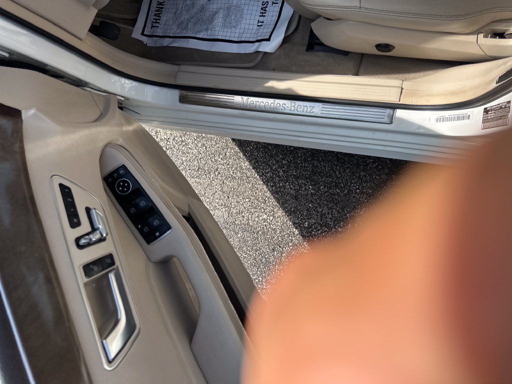 Used 2016 Mercedes-Benz E 350 4MATIC Sedan image 40