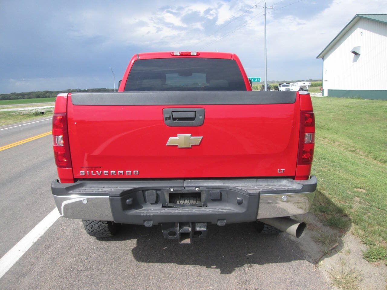 Used 2011 Chevrolet Silverado 2500 LT w/ Interior Plus Package AWD/4WD image 3