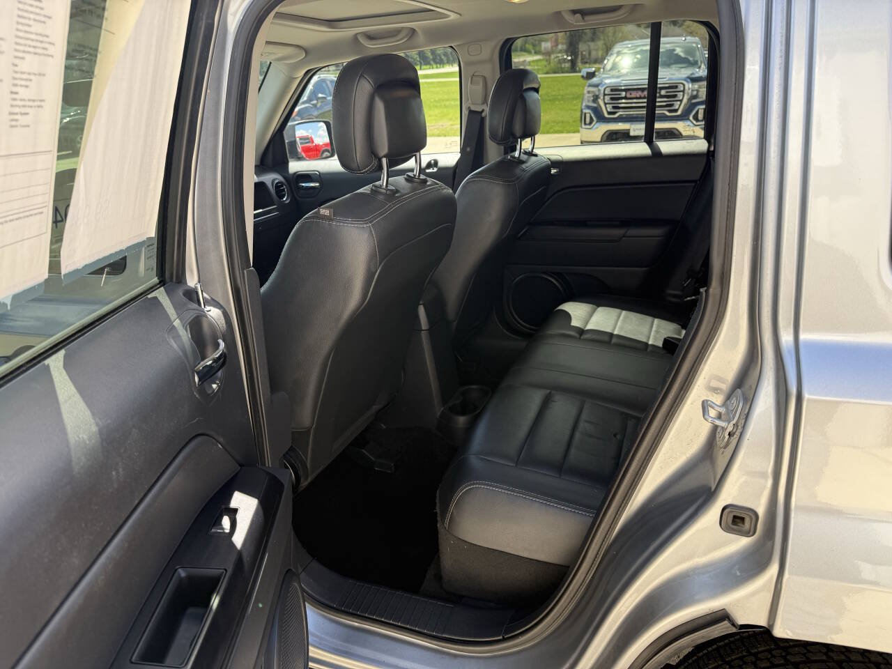 Used 2015 Jeep Patriot High Altitude AWD/4WD image 6