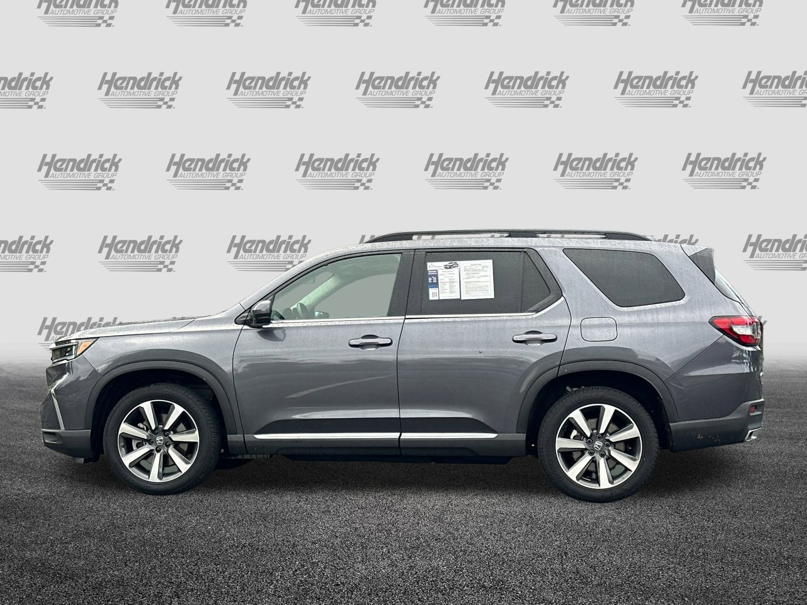 Used 2024 Honda Pilot Touring image 8