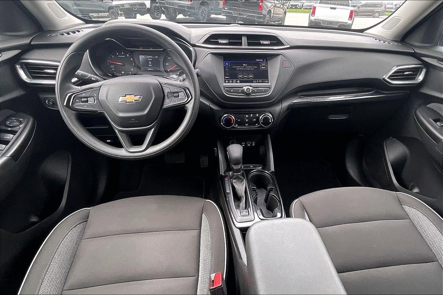 Used 2023 Chevrolet TrailBlazer LT FWD image 16