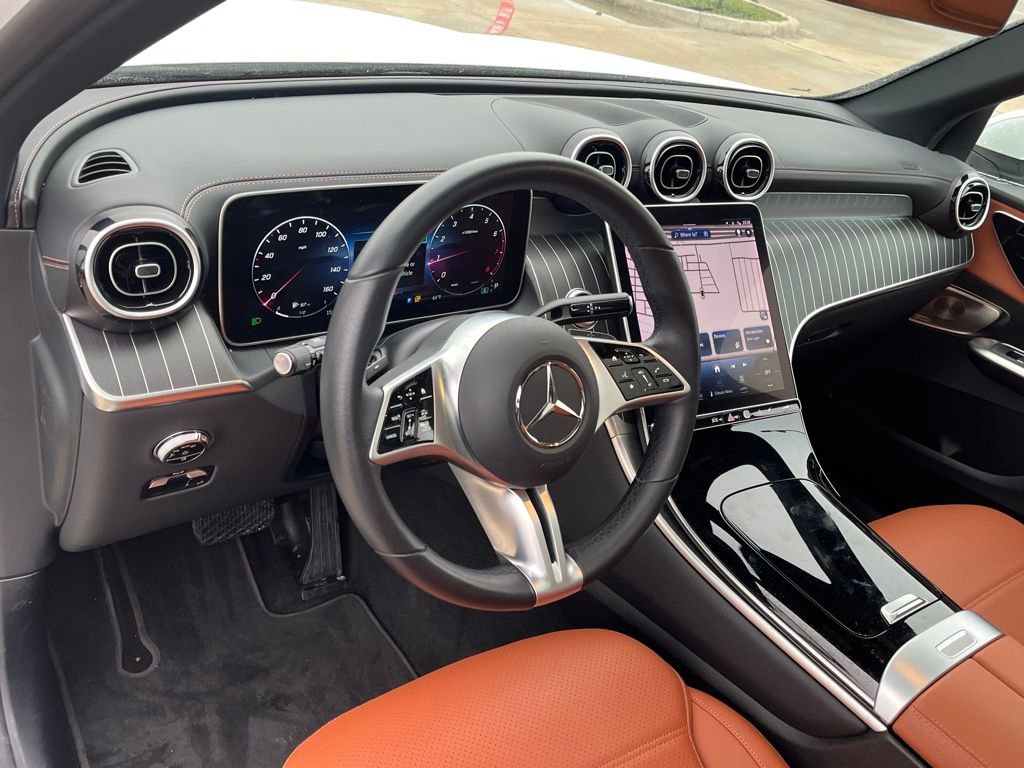 Used 2024 Mercedes-Benz GLC 300 4MATIC image 22