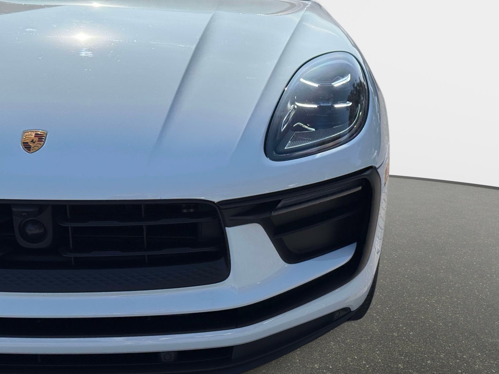 Used 2022 Porsche Macan image 9