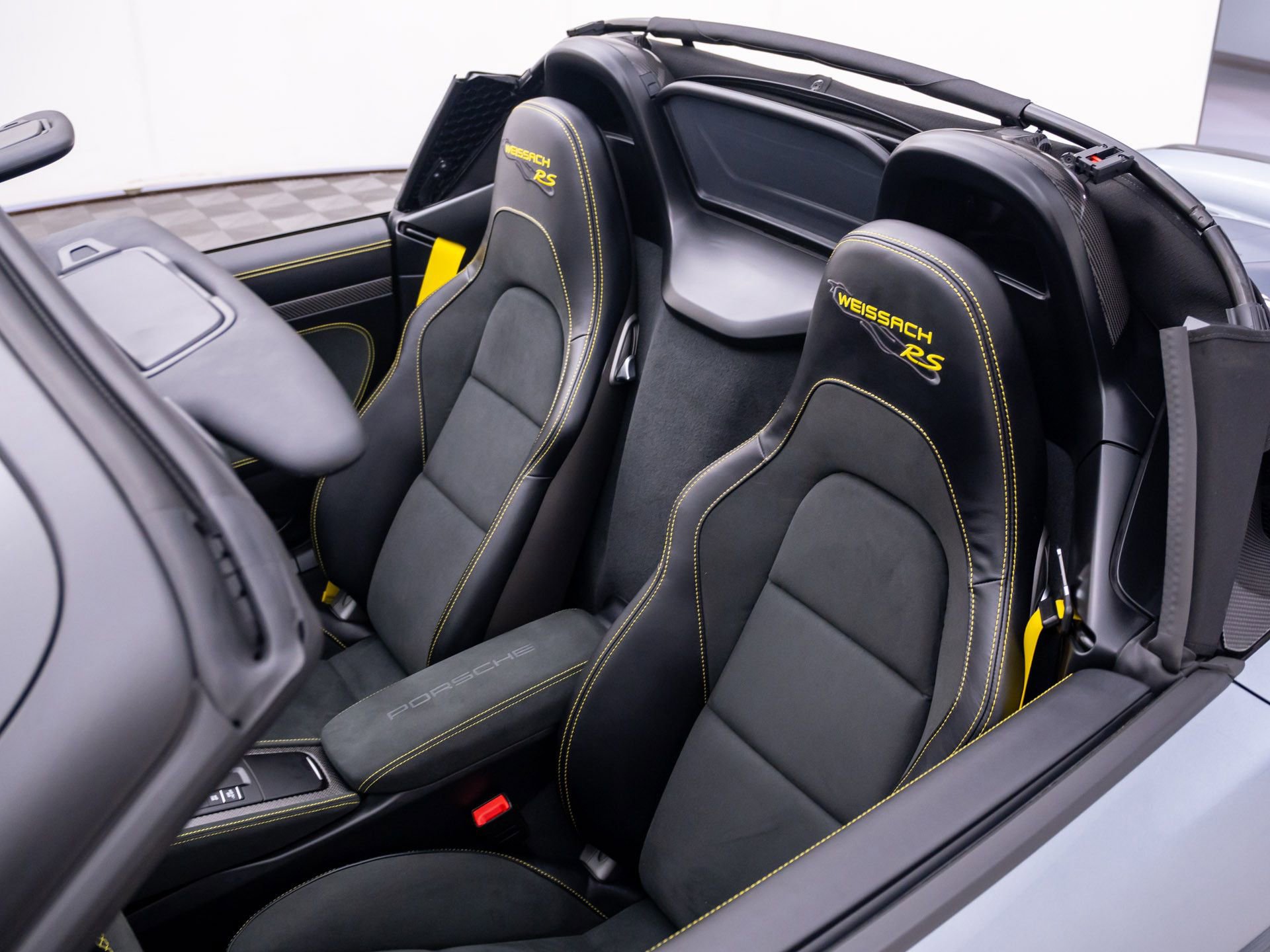 Certified 2025 Porsche 718 Boxster Spyder RS RWD image 48