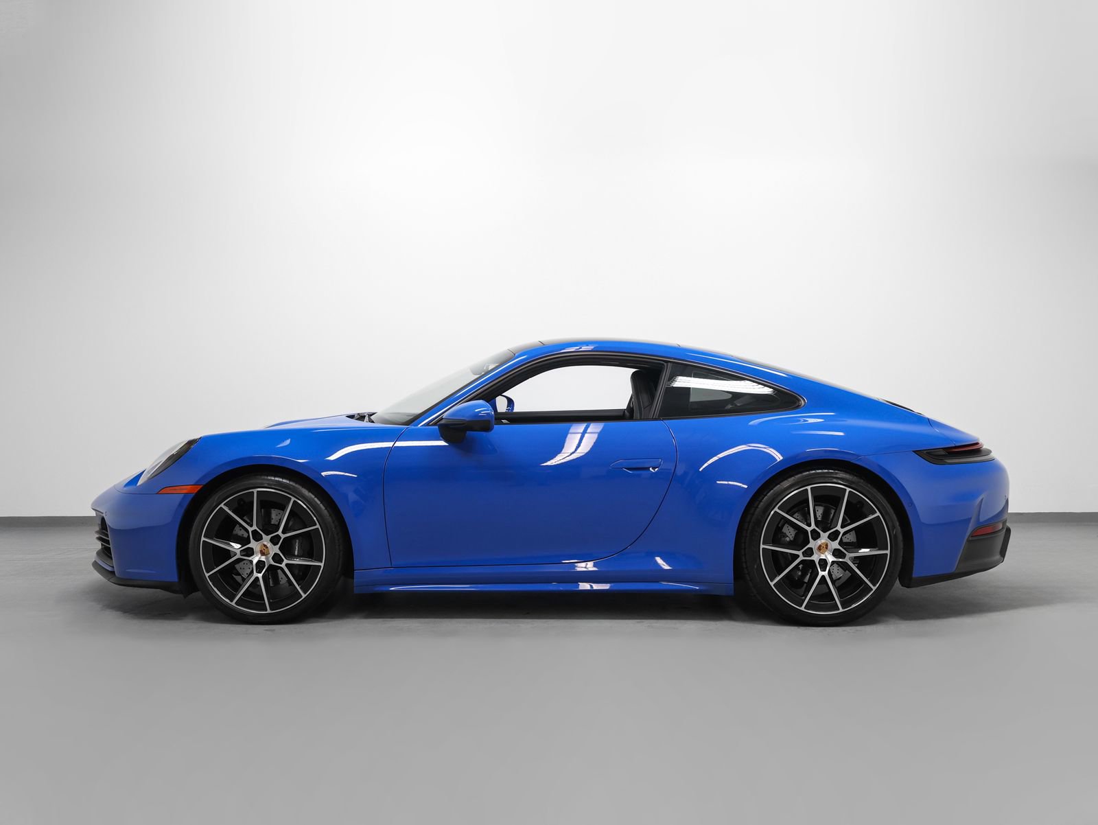 Certified 2025 Porsche 911 Carrera image 2