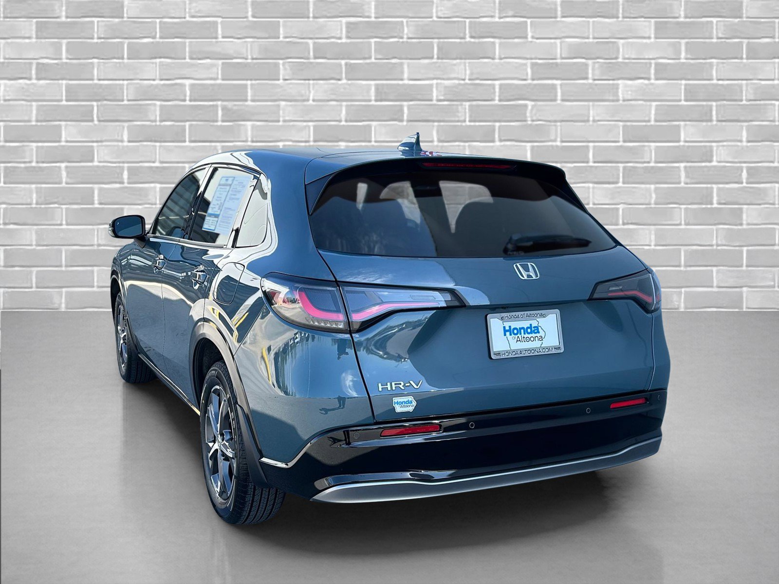 Used 2024 Honda HR-V EX-L image 3