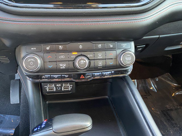 Certified 2024 Dodge Durango GT image 16