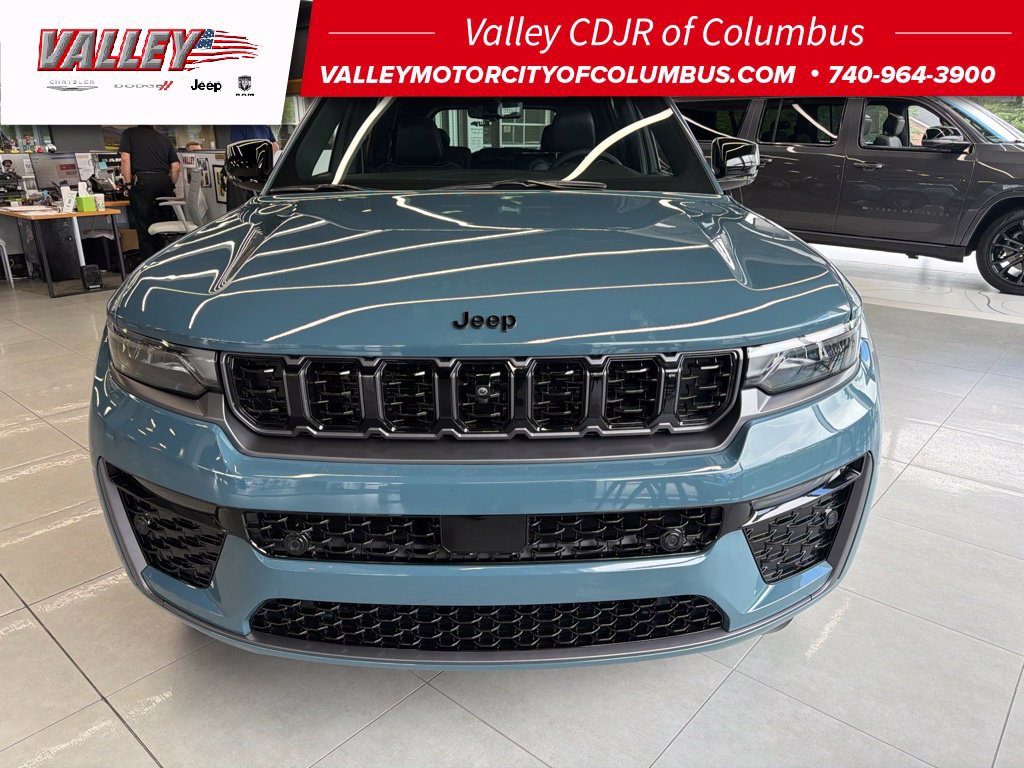 New 2026 Jeep Grand Cherokee Limited AWD/4WD image 1