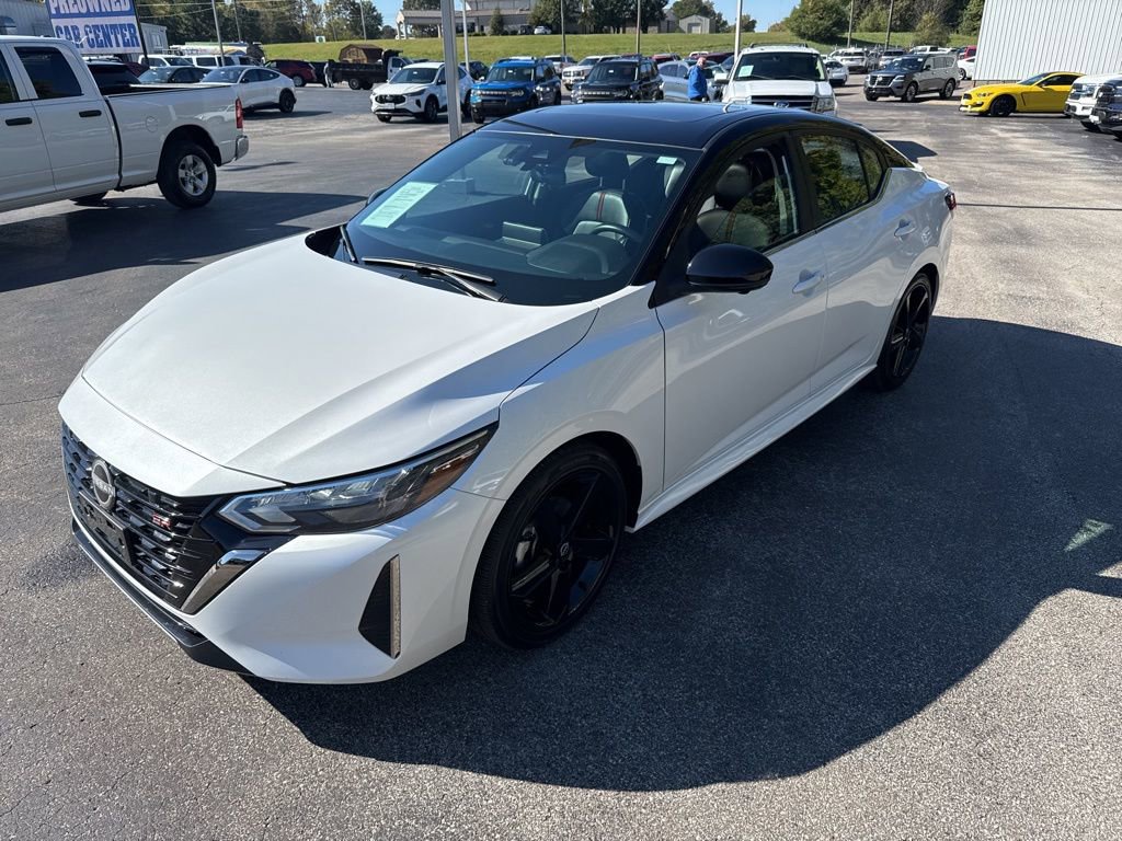 Used 2024 Nissan Sentra SR w/ SR Premium Package image 7