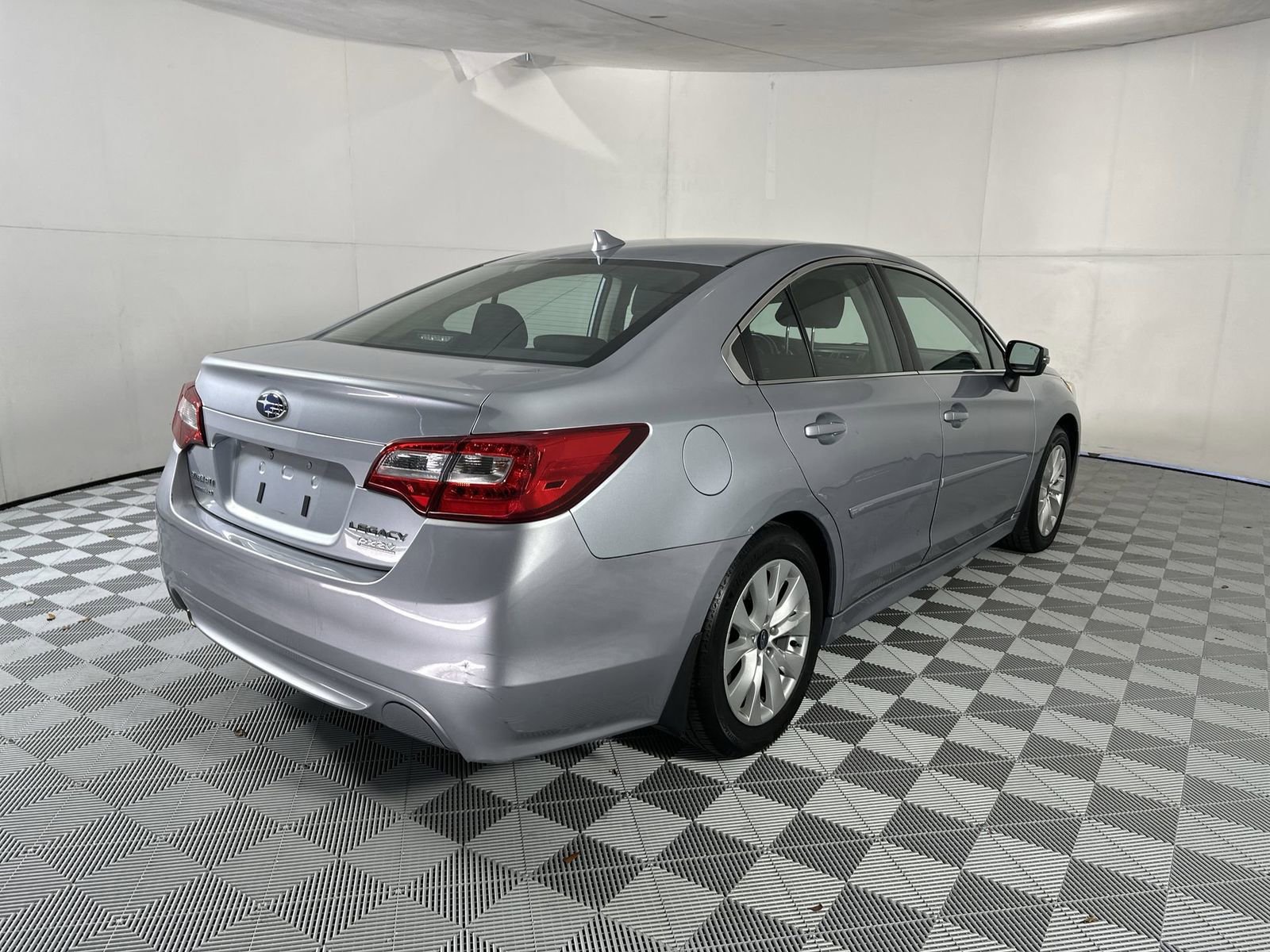 Used 2016 Subaru Legacy 2.5i Premium AWD/4WD image 8