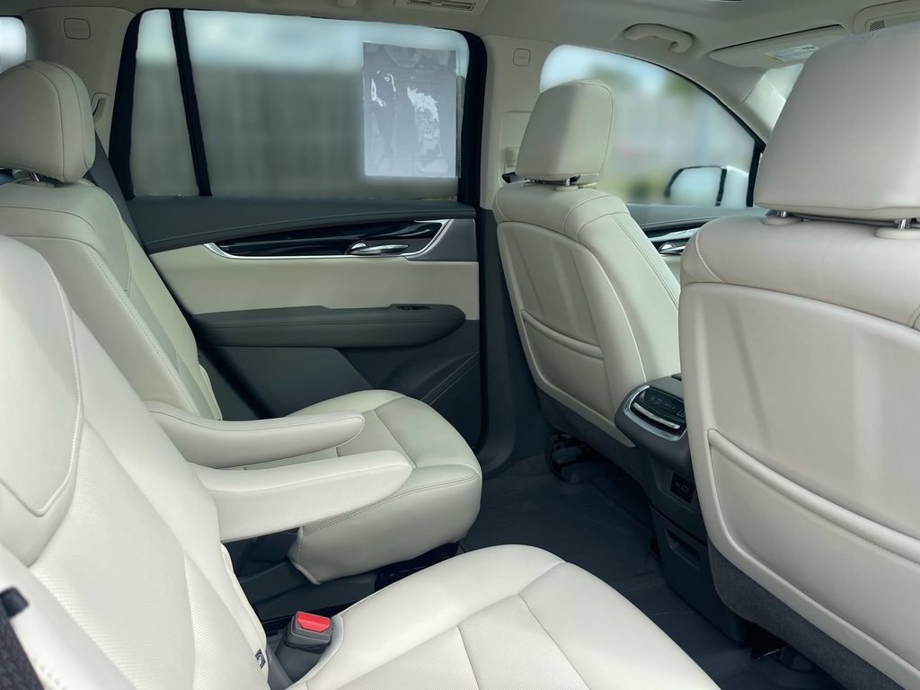 Certified 2024 Cadillac XT6 Premium Luxury w/ LPO, Floor Liner Package AWD/4WD image 34