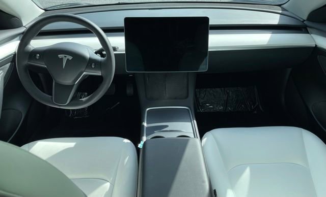 Used 2023 Tesla Model 3 Standard Range RWD image 16