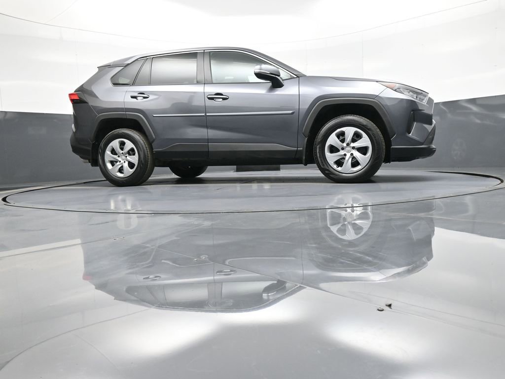 Certified 2022 Toyota RAV4 LE image 28