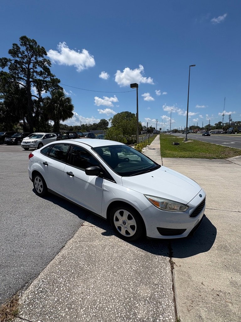 Used 2016 Ford Focus S FWD image 3