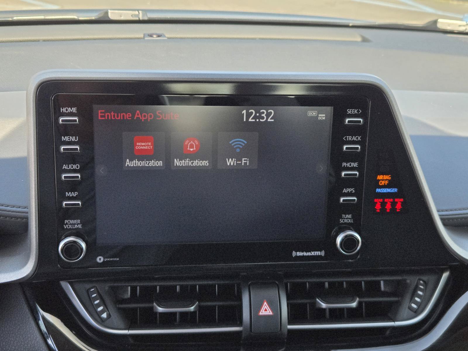 Used 2021 Toyota C-HR LE FWD image 10