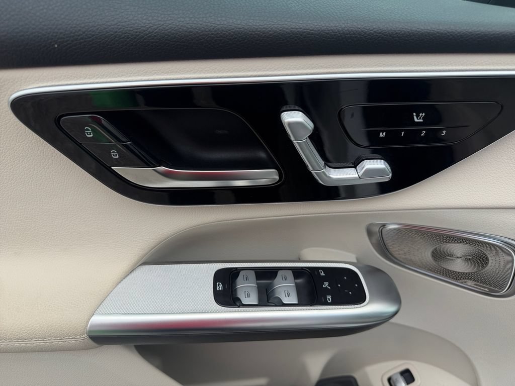 Certified 2025 Mercedes-Benz GLC 300 4MATIC image 16