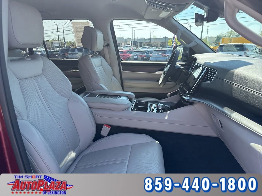 Used 2023 Jeep Wagoneer Series III w/ Convenience Group I image 29