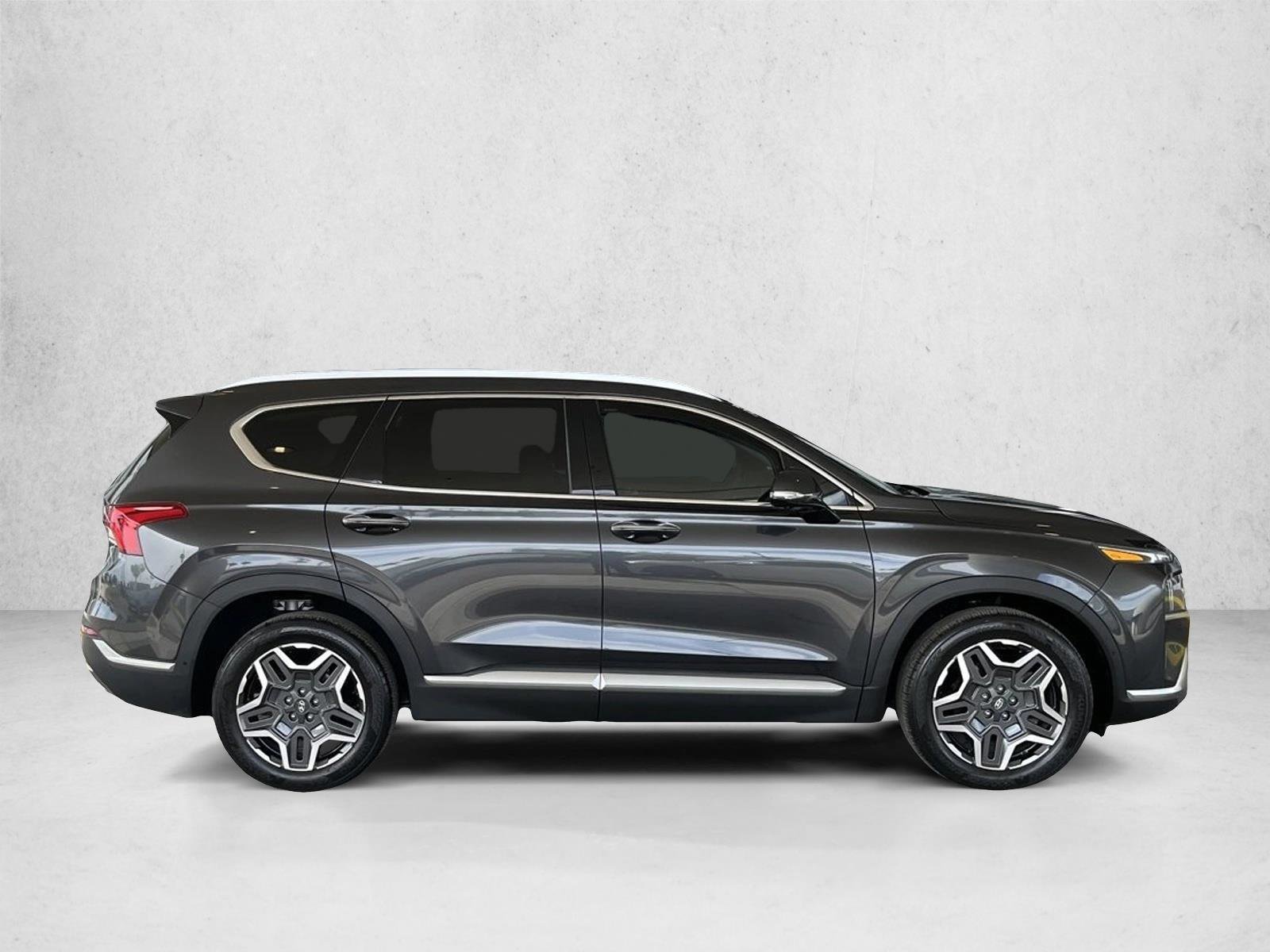 Used 2022 Hyundai Santa Fe Limited w/ Cargo Package FWD video 4