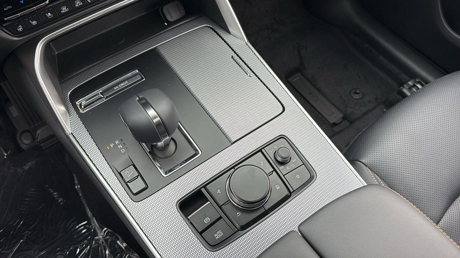 New 2026 MAZDA CX-70 3.3 Turbo w/ Preferred Package image 14