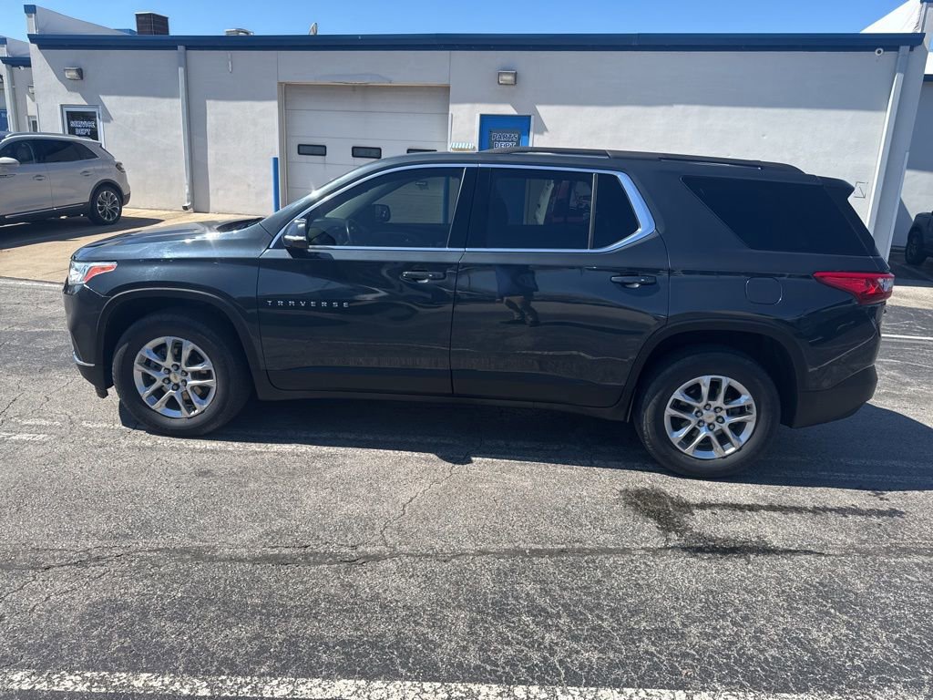 Used 2020 Chevrolet Traverse LT image 12