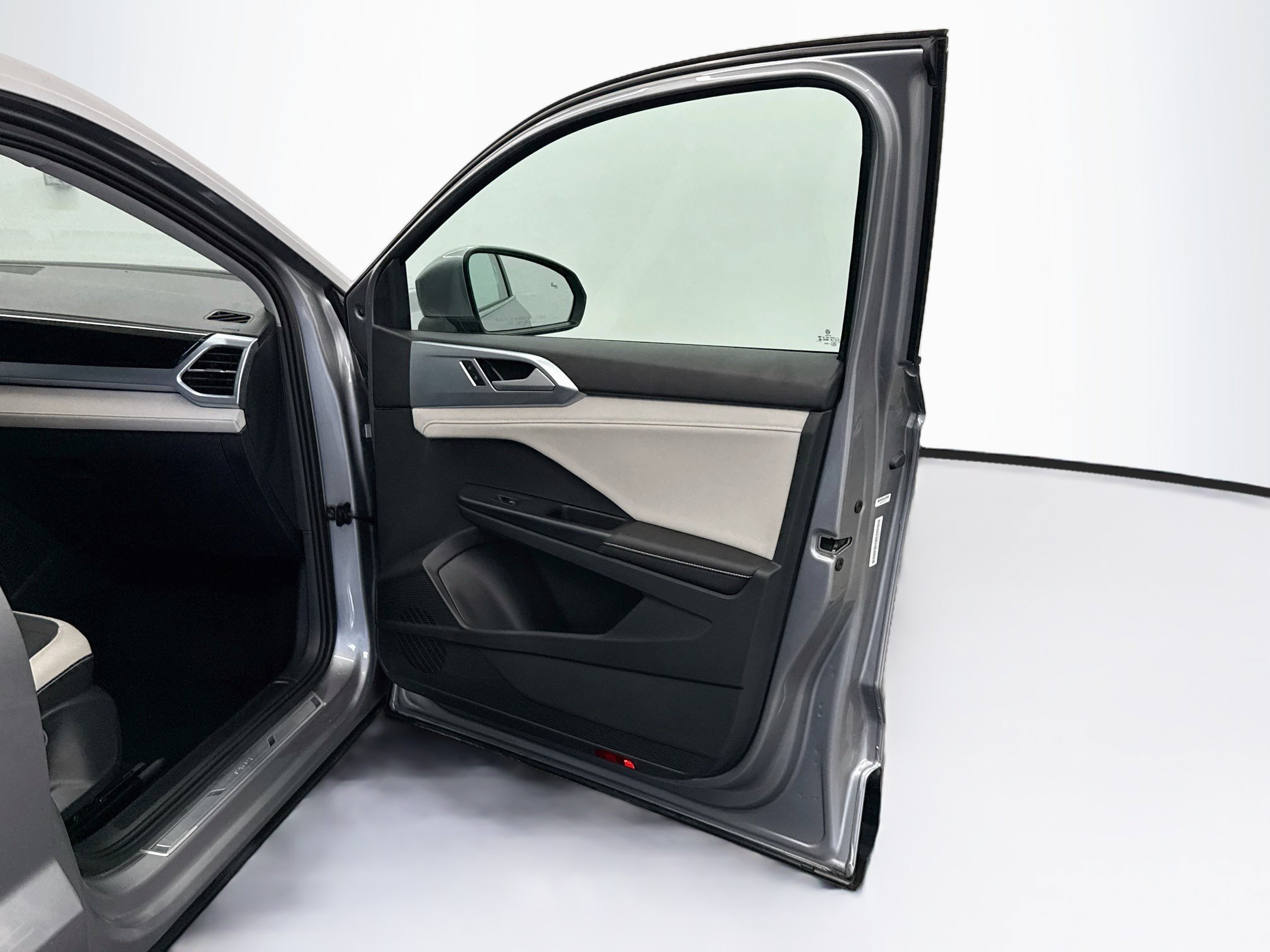 Used 2026 Volkswagen Taos SE FWD image 31