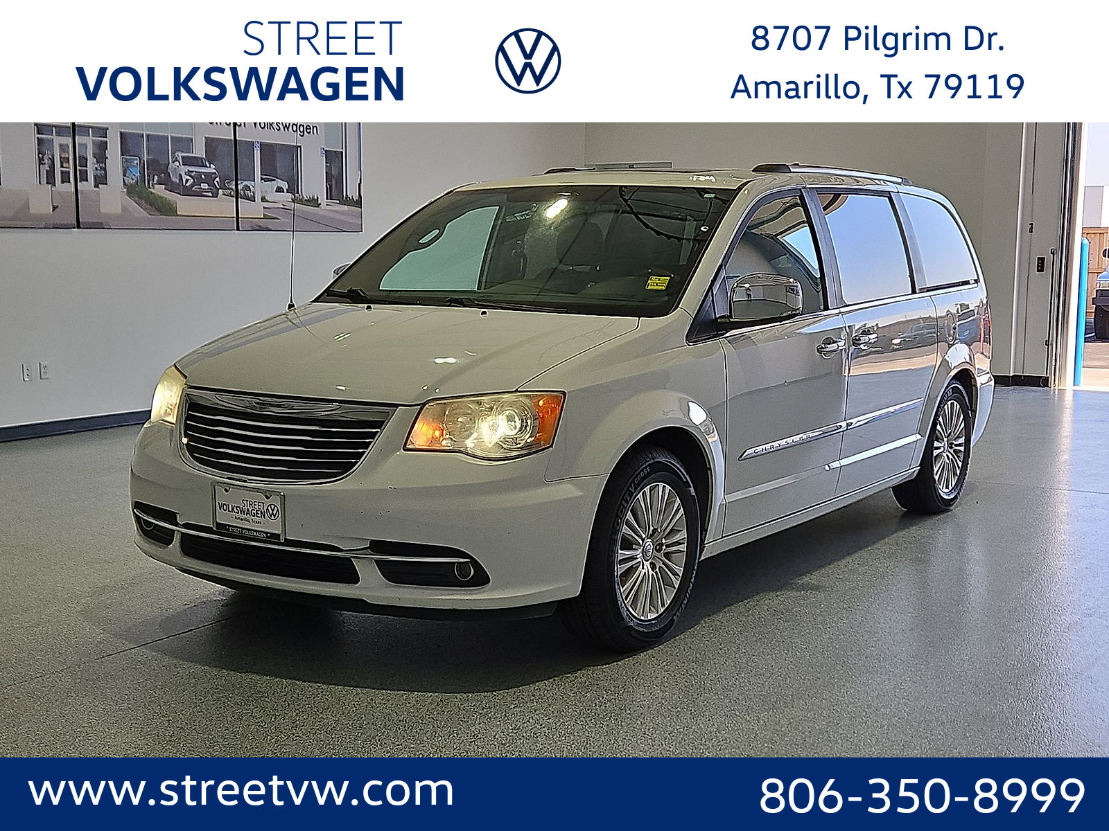 Used 2014 Chrysler Town & Country Limited w/ Luxury Group