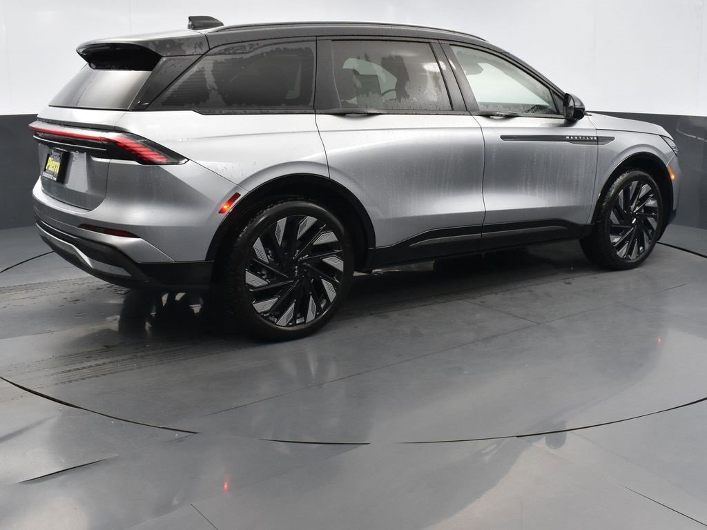 New 2026 Lincoln Nautilus Reserve w/ Jet Appearance Package image 6
