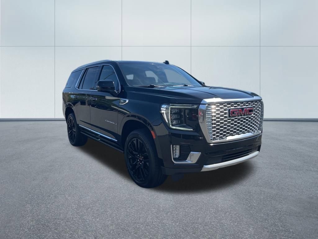 Used 2021 GMC Yukon Denali w/ Denali Premium Package image 4