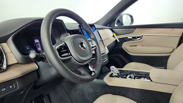 New 2026 Volvo XC90 T8 Plus w/ Protection Package Premier AWD/4WD image 12