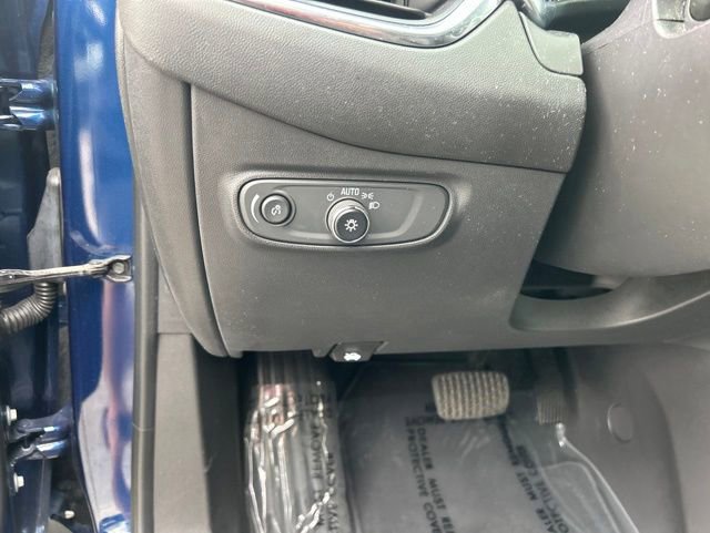 Used 2022 Chevrolet Equinox LT FWD image 17